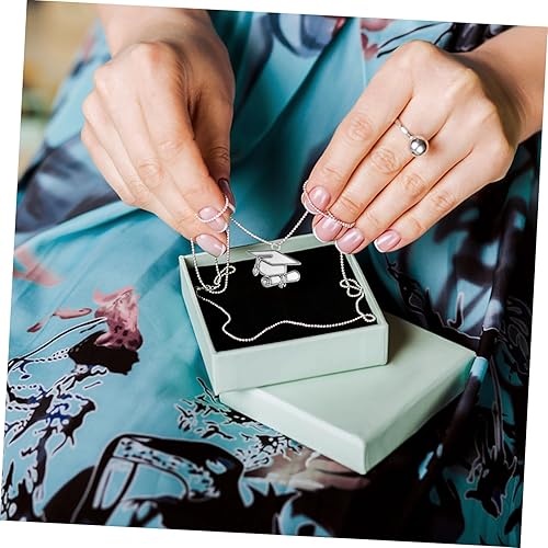 Miniatura 4 de EXCEART 60 Pcs Small Graduation Pendant 2021 Charms for Graduation Hat Charm Bracelet Pendants Mini Graduation Caps Keepsake Ornaments Graduate Hat