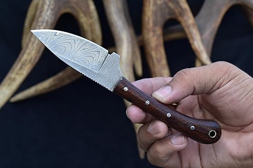 Miniatura 3 de Knives Ranch Cuchillo de caza EDC hecho a mano  Elegante y práctico  Espiga completa  Acero de Damasco  Funda de vaquero de transporte horizontal