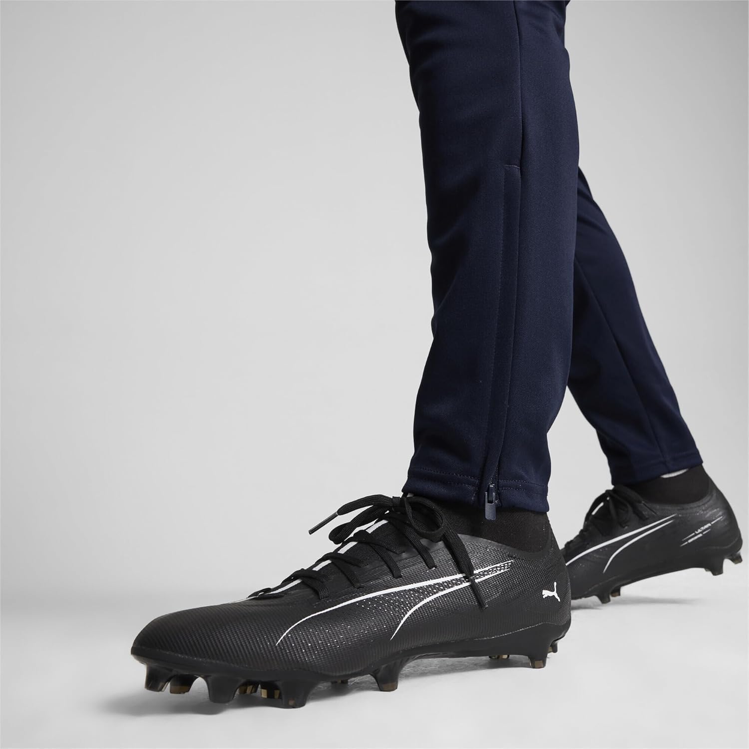 PUMA Unisex-Adult Football Soccer Shoe