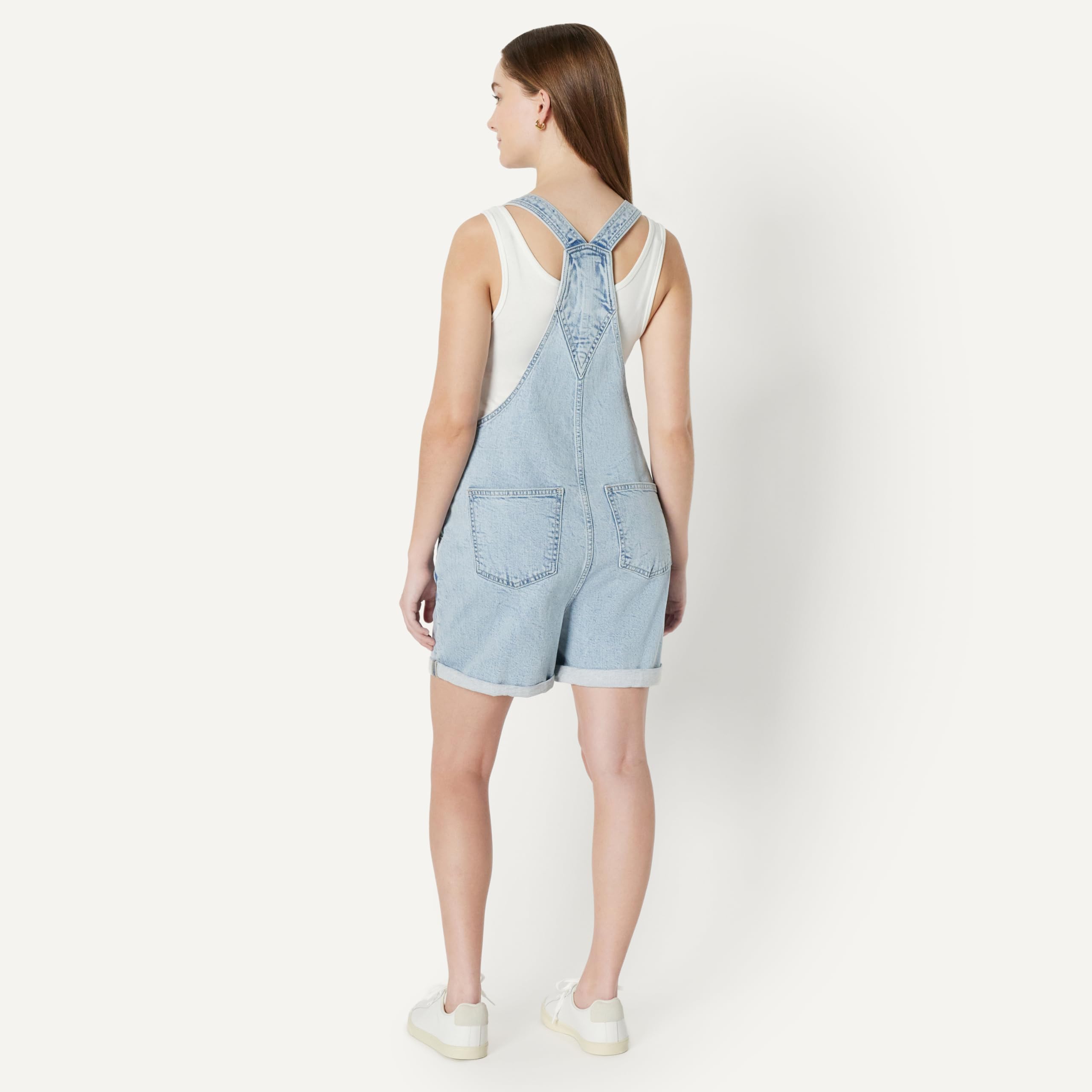 Amazon Essentials Salopette Courte en Denim, Bretelles Réglables, Coupe Décontractée, Moyennement Extensible Femme