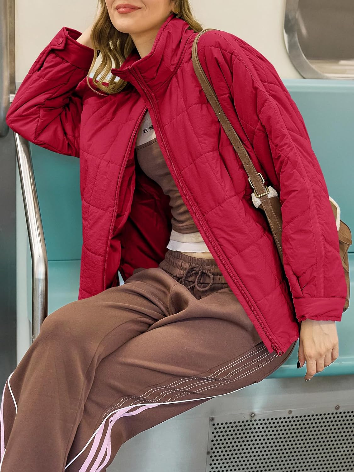 GeGekoko Women's Lightweight Oversized Long Sleeve Zip Water Resistant Packable Puffer Jacket Warm Short Winter Coat - Image 4