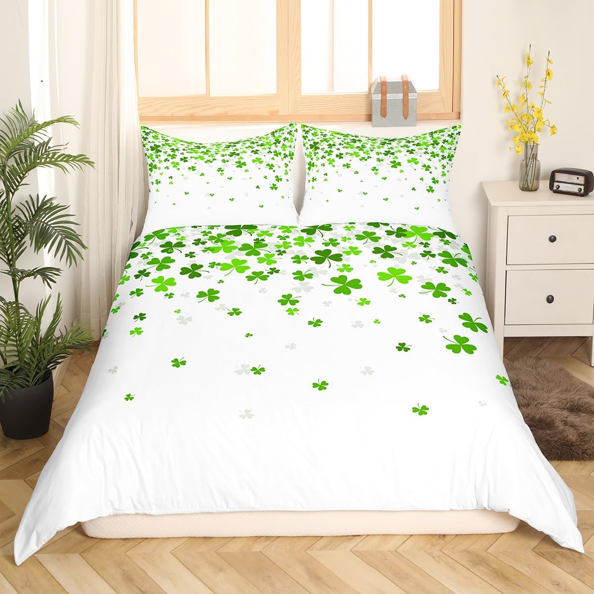 Manfei Lucky Clover Bedding Set for Boys Girls Spring Leaves Comforter Cover St. Patrick's Day Duvet Cover Room Decor Green White Bedspread Cover Queen Bedding Collection 3Pcs,No Comforter