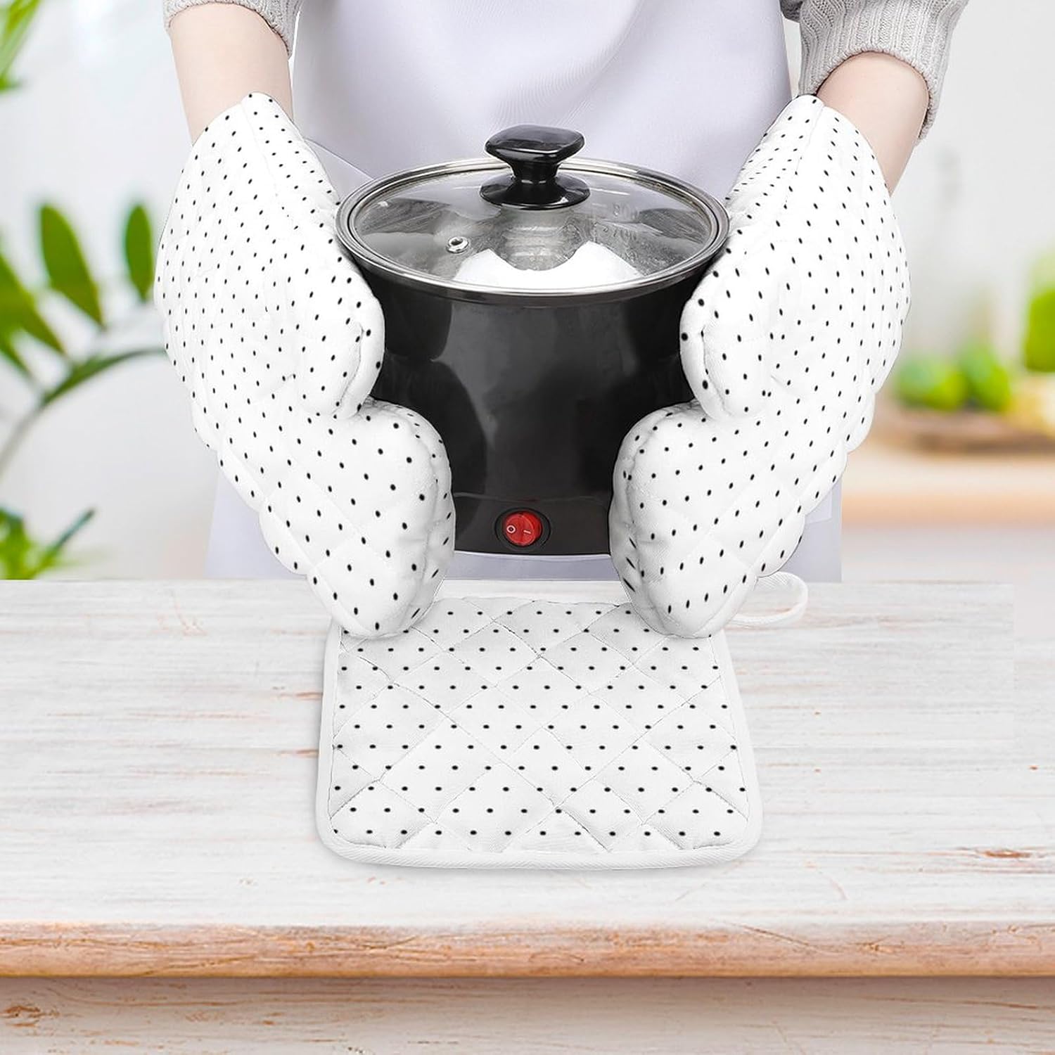 3PCS Oven Mitts and Pot Holders Set, White and Black Tiny Polka Dots Pattern Heat Resistant Oven Mitts Gloves Set Kitchen Hot Pads for Cooking Grill