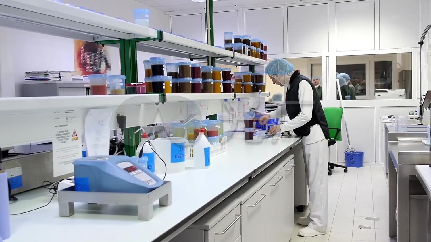 チオシアン酸カルシウム四水和物、CAS 65114-14-9、95.0%、100g 593-84