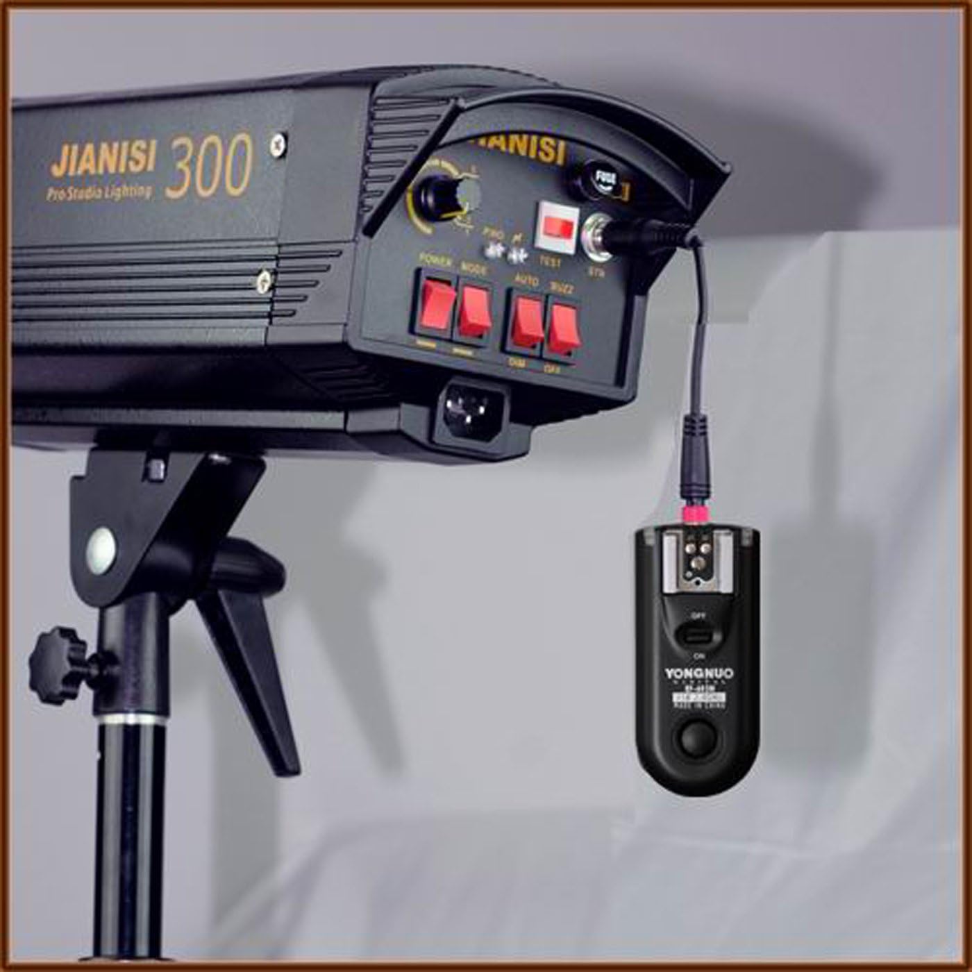 Yongnuo RF-603 N3 2.4GHz Wireless Flash Trigger/Wireless Shutter Release Transceiver Kit for Nikon D90/D3100/D5000/D7000