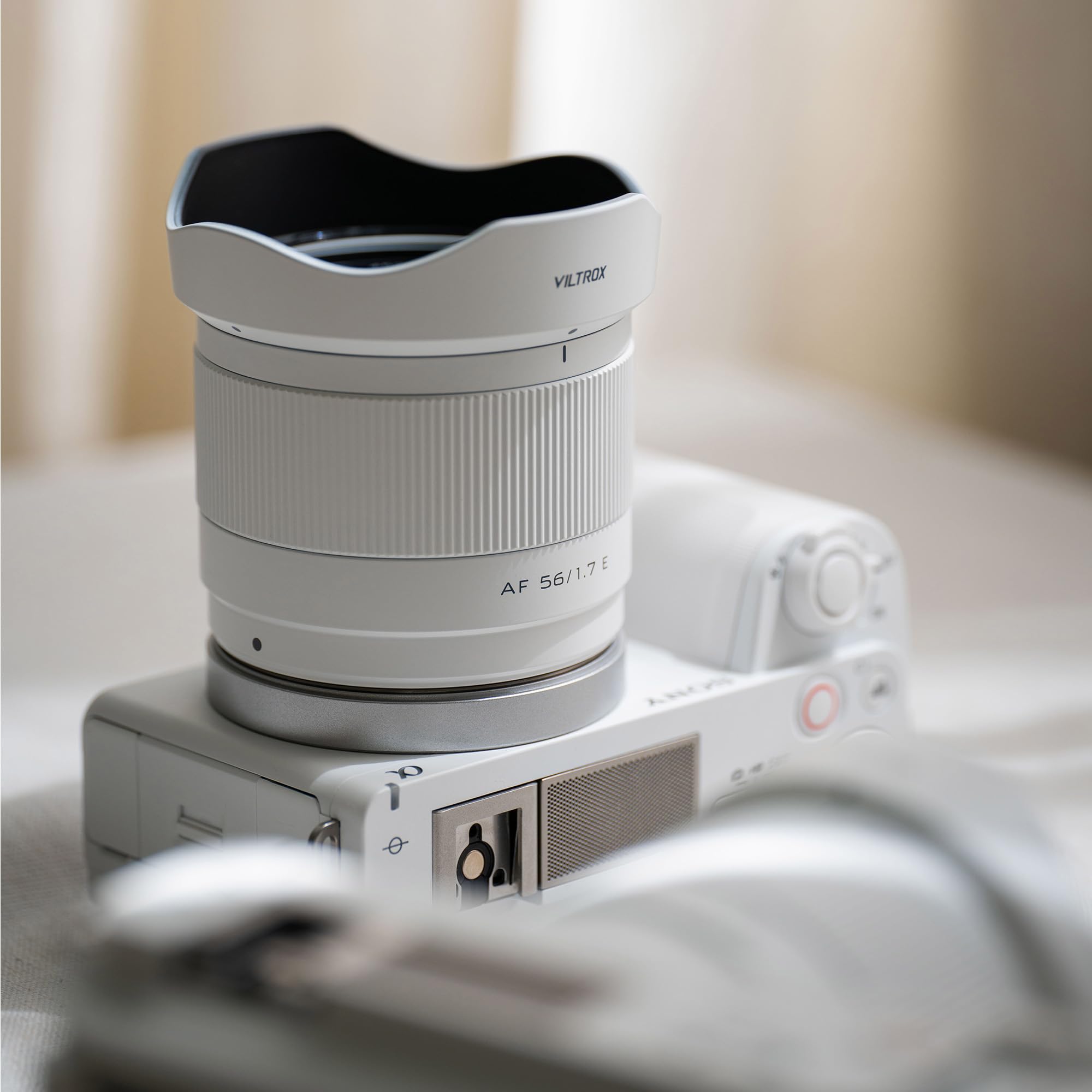 【美品】 SONY ZV-E10 ホワイト+viltrox 56mmf1.7 美品】 SONY ZV-E10 ホワイト+viltrox 56mmf1.7 - メルカリ