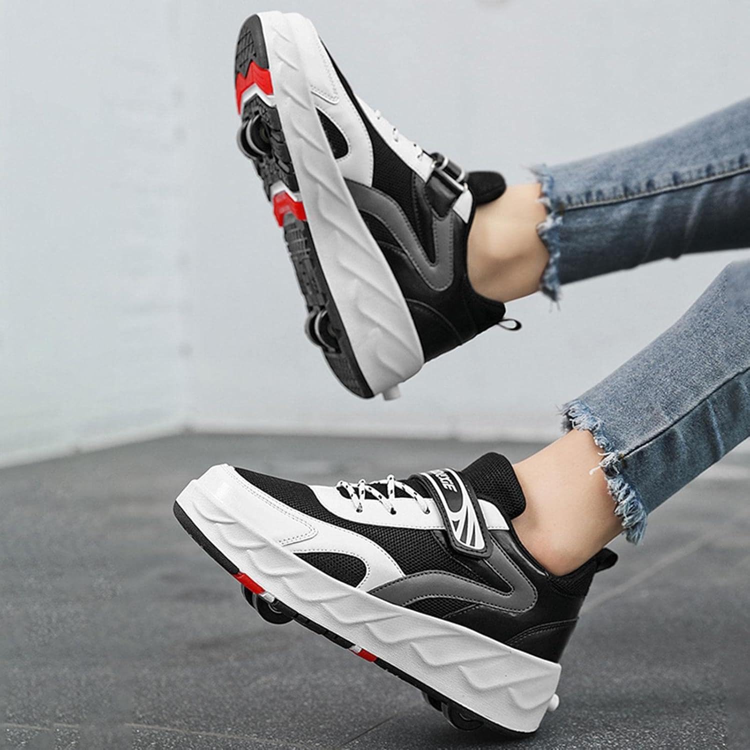 Chaussures de patin à roulettes chaussures de sport pour hommes et femmes, chaussures de patin à roulettes pour enfants double rangée Quad trainer Outdoor Sport skate Travel Roller shoes,Black-40 EU