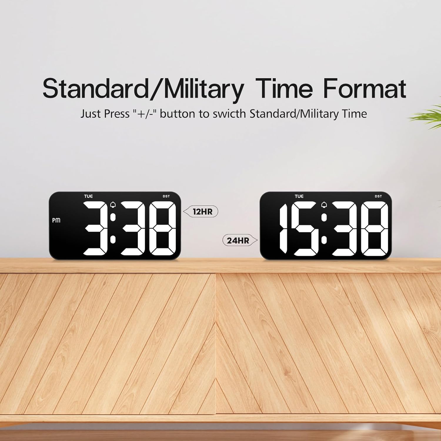뒤쪽에 view of Zgrmbo F500 Digital Clock showing mounting holes, stand, and battery compartment.