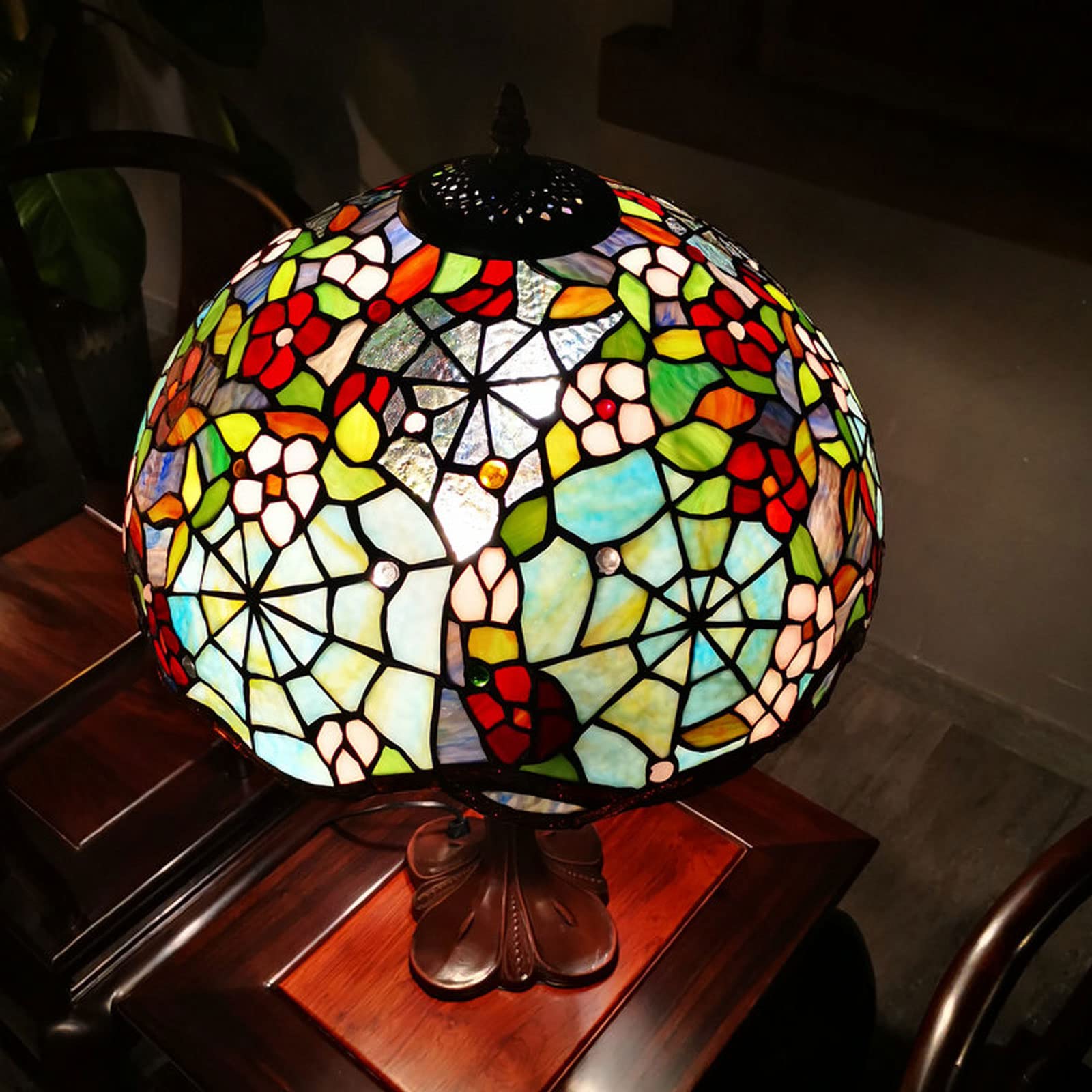 Amazon.co.jp: テーブルランプティファニースタイルのバラの花の花束