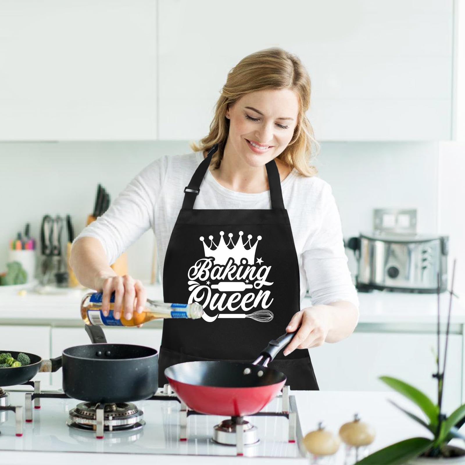 Jiusely Funny Baking Apron for Women Baking Queen Cooking Apron with 3 Pockets, Unisex Waterproof Kitchen Apron for Baker - Image 4