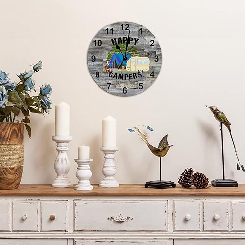 Miniatura 3 de Reloj redondo de madera de estilo rústico de 12 x 12 pulgadas, con números arábigos, silencioso, sin tictac, funciona con pilas, tema de campamento