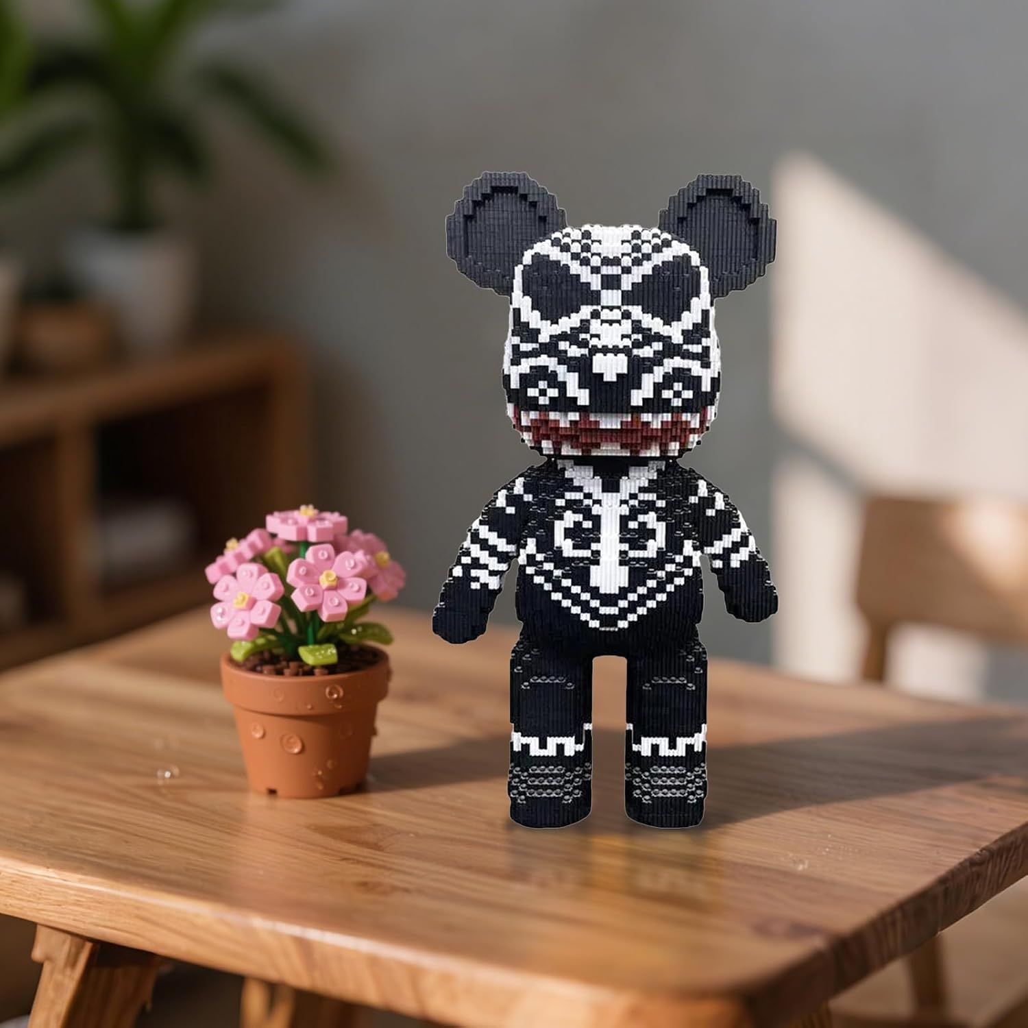 Nærbillede af byggeklodsmodellen af ​​den sorte totembjørn.