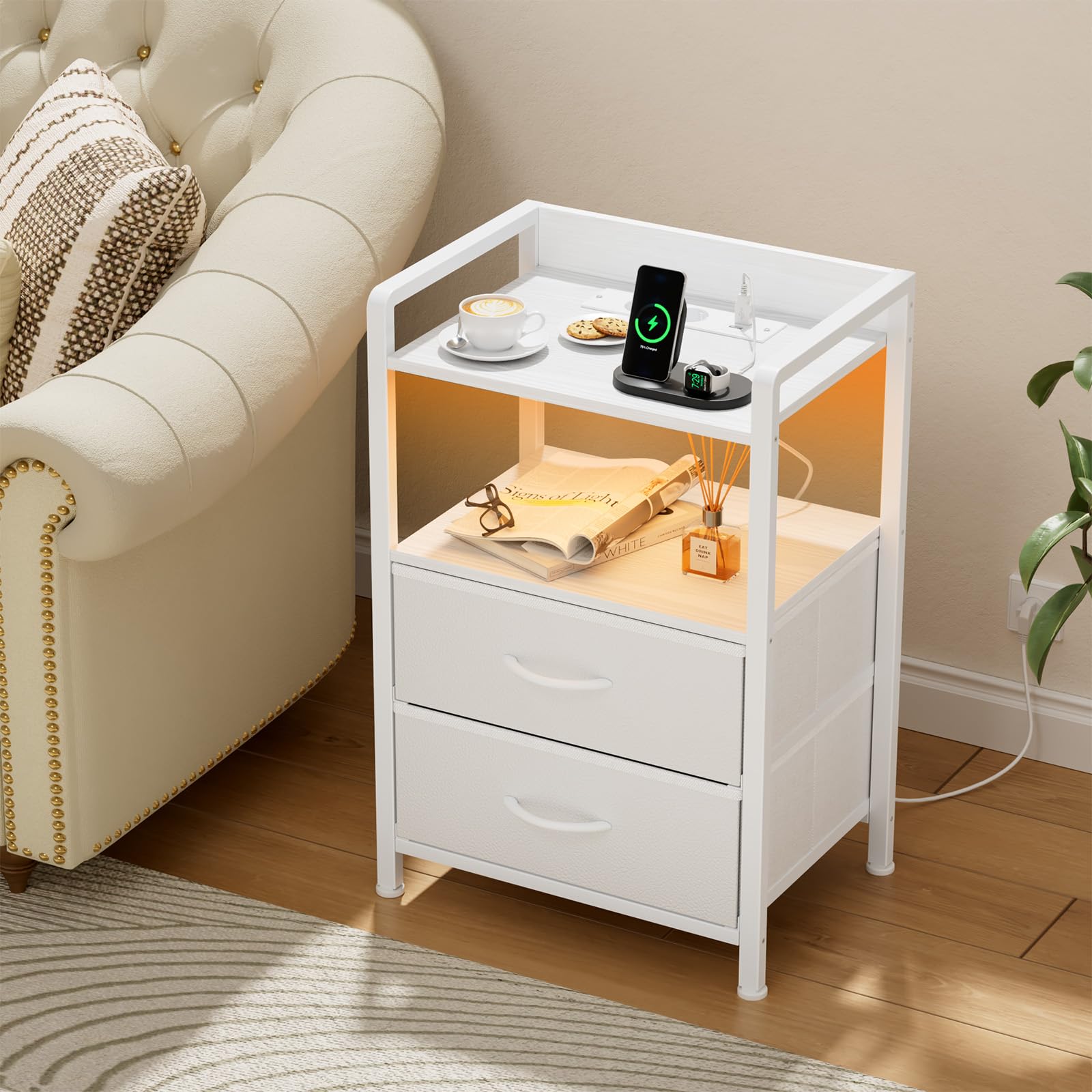 YOUDENOVA Comodino Camera da Letto, Set di 2 Comodini con Luci LED, Presa di Corrente e 2 Porte USB, ComodinI Moderno con 2 Cassetti in Tessuto e 2 Livelli, 30 x 40 x 62cm, Bianco Nuvola