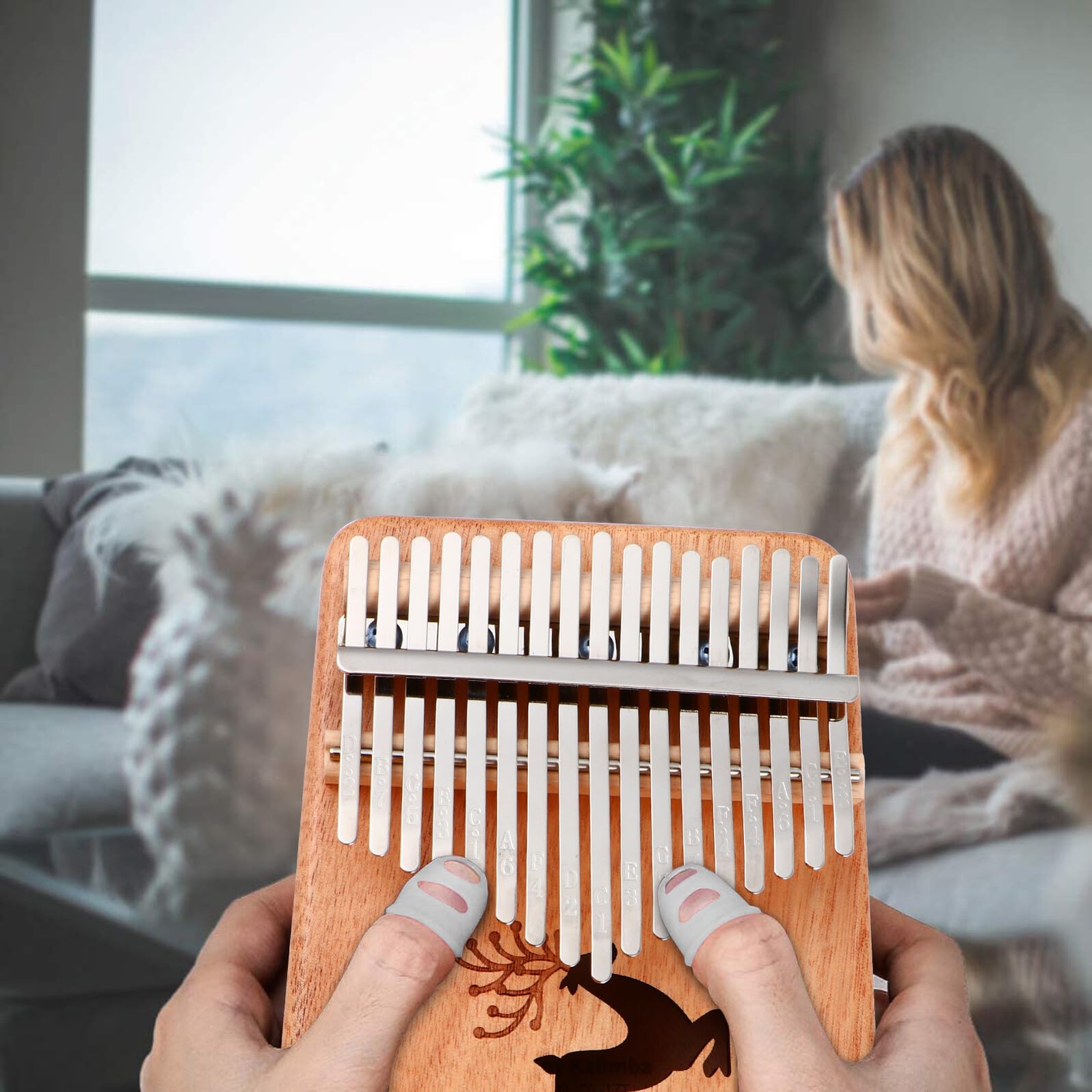 GLEAVI Instrument de Musique et Apprentissage Musical pour Débutants Facile à Utiliser 17 Touches Piano à Pouces en Bois Résonance
