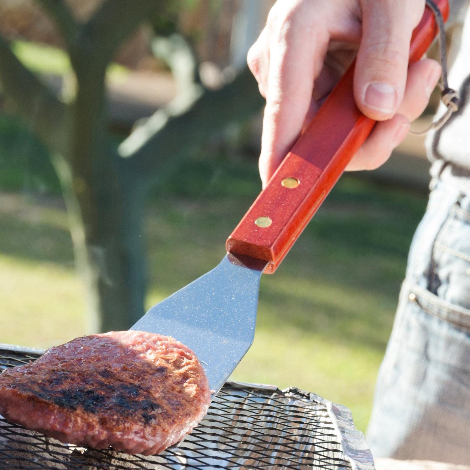 InnovaGoods - 18-Teiliges Grillkoffer Set, Modernes Design, Robust aus Edelstahl und Holz, Kompakt & Benutzerfreundlich, Schwarz/Orange, Einheitsgröße, Holz