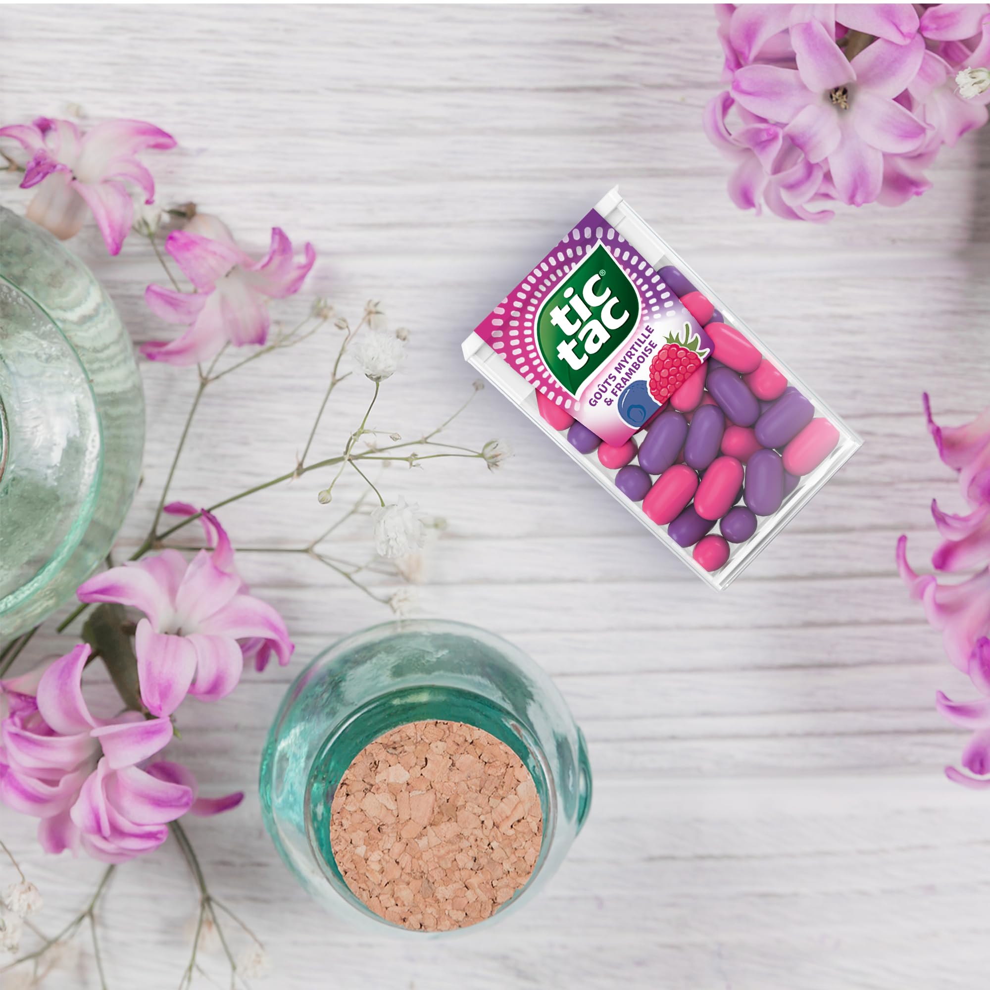 TicTac Goûts Framboise et Myrtille - Bonbons sucrés aux fruits - Format de Poche - 24 boites x 18g