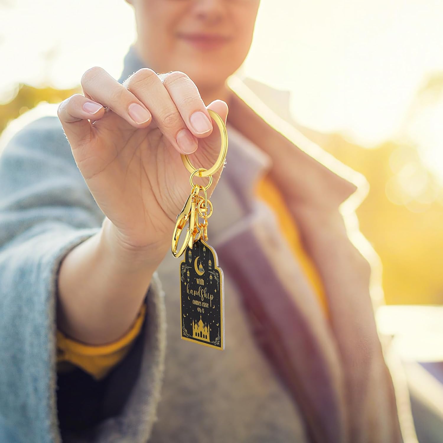 Tondiamo 6 Set Quran Keychains Gifts Bulk Islamic Mental Keychains with Cards Pink Black Muslim Key Holder for Women Men Gold Ramadan Accessories Islamic Hanging Key-ring Gift for Purse Handbag Pocket - Image 4