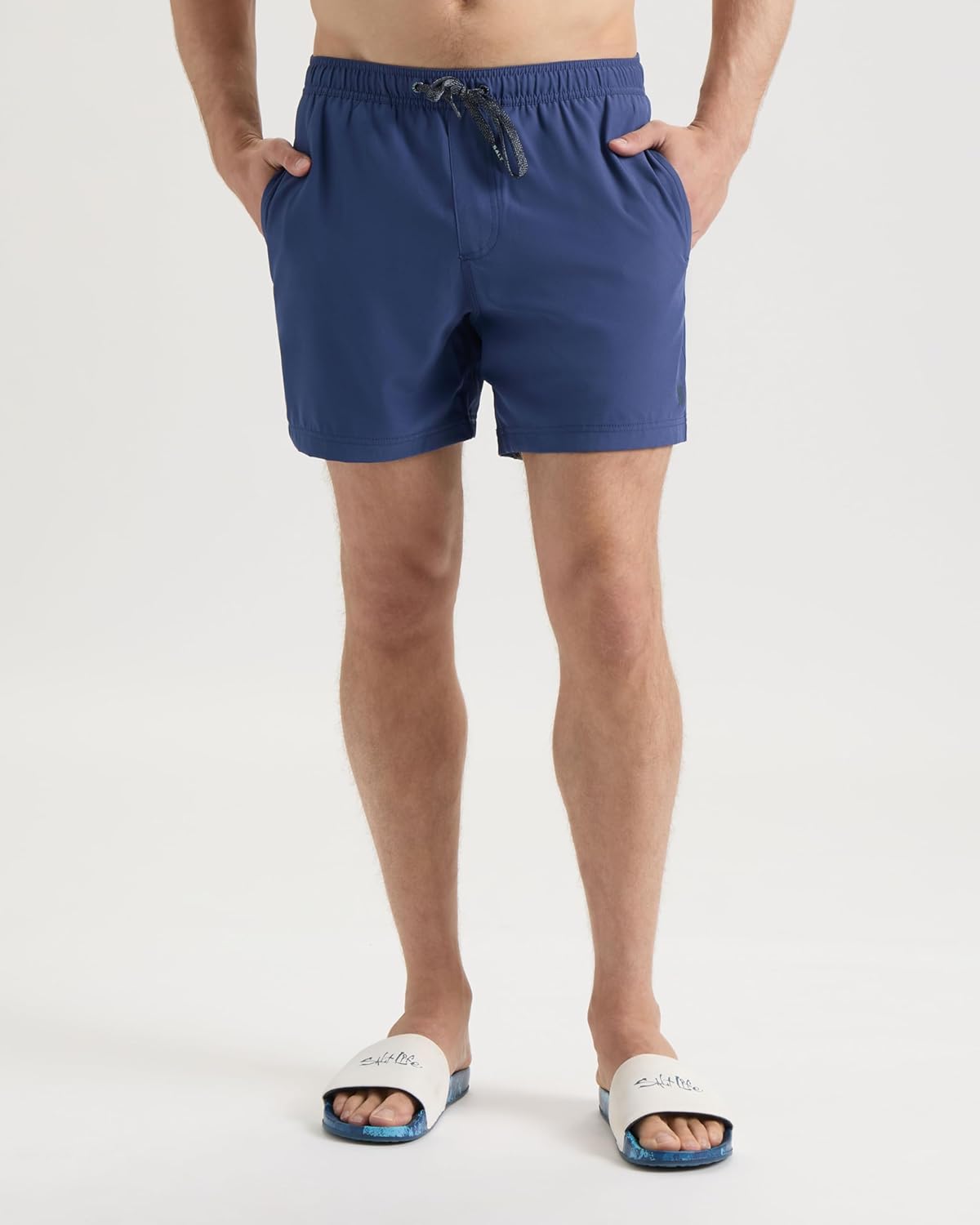 Salt Life Mens Weekender Stretchy Fit Volley Shorts