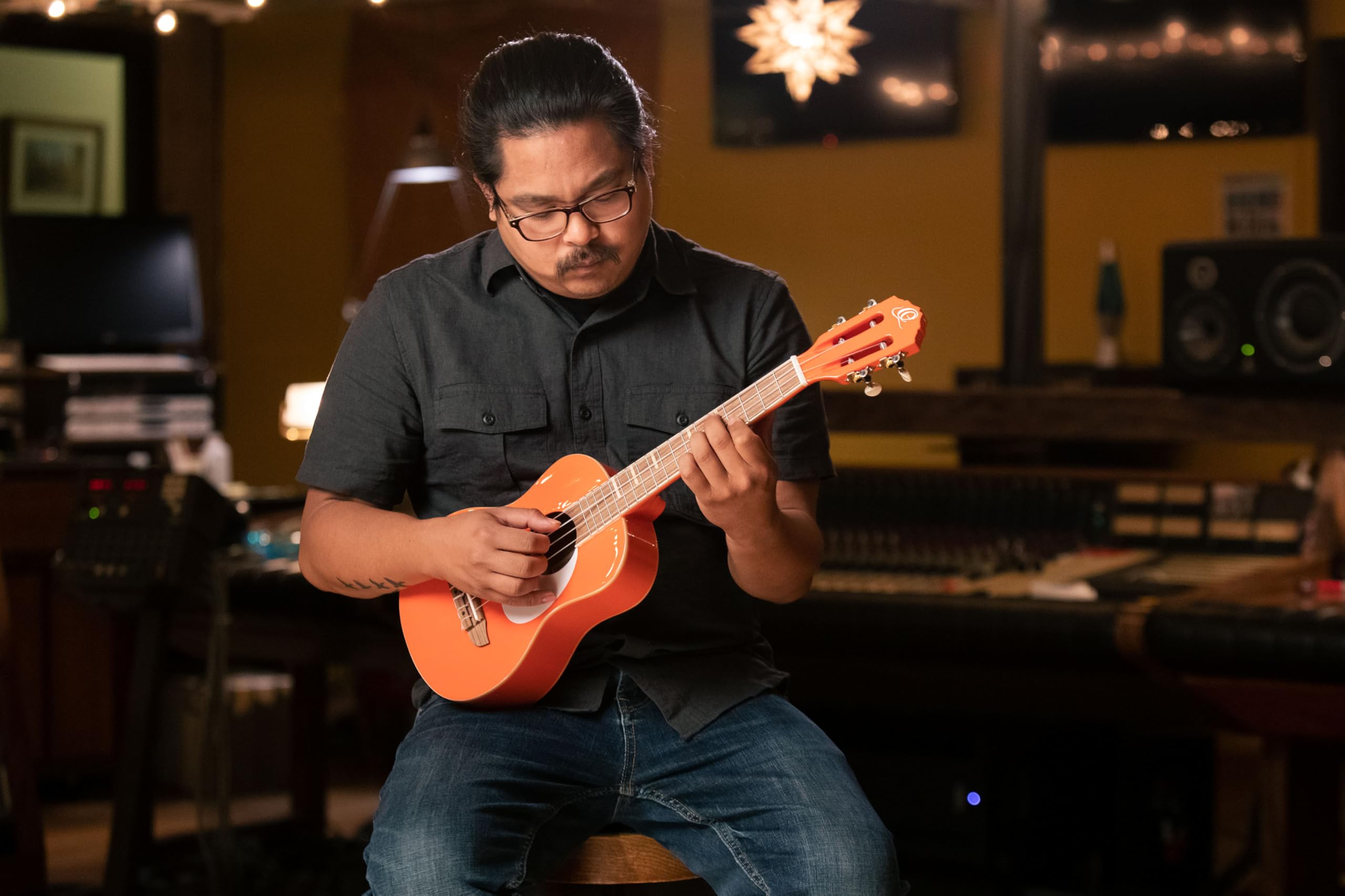 Ortega Guitars Ukulele Tenore arancione - Serie Gaucho - include Gig Bag - legno di Agathis (RUGA-ORG)