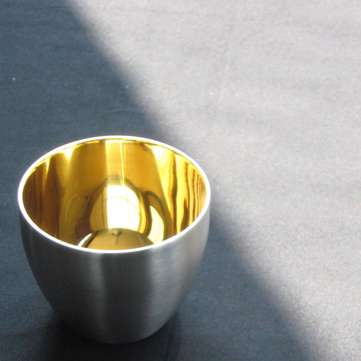 Nagao Tsubamesanjo Gui Cup, Cherry Blossom Gold, Diameter 2.4 x Height 2.0 inches (6 x 5 cm), 18-8 Stainless Steel, Double Wall