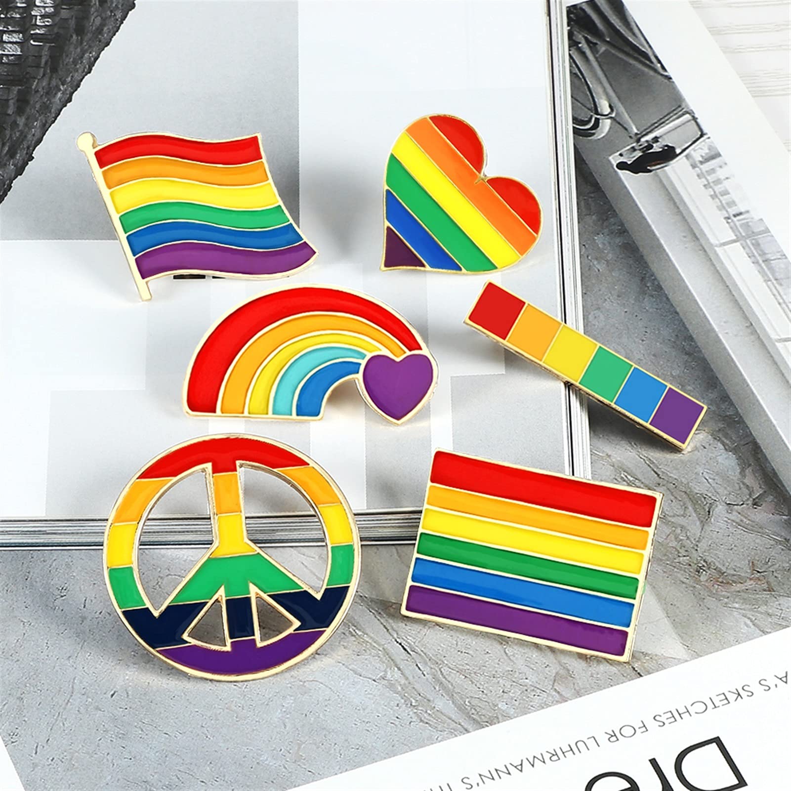 RWRAPS Broche Dibujos Animados Rainbow Pride Pins Flag Heart Esmalte Colorful Creative Jewelry (Color del Metal: Love Heart) ()