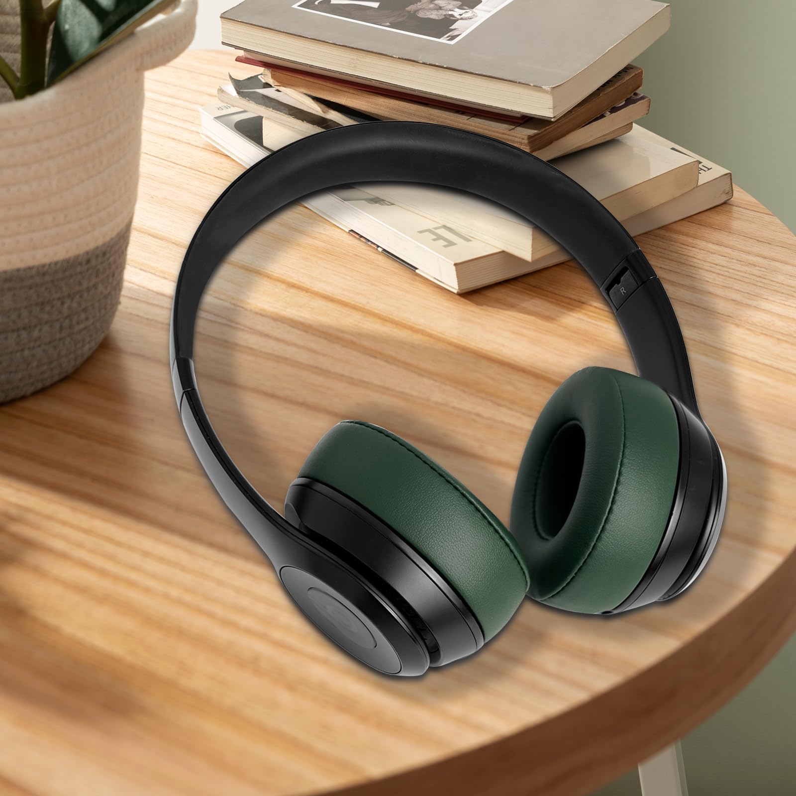 GVOEARS - Almohadillas de repuesto para auriculares inalámbricos Beats Solo 2/3 con cable con espuma viscoelástica de cuero suave con aislamiento de ruido (verde negruzco)
