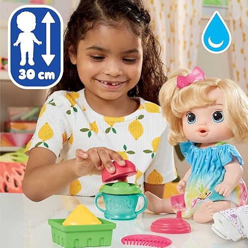 Miniatura 4 de Baby Alive Fruity Sips Muñeca, manzana, juguetes para niñas de 3 años, juego de muñecas de bebé de 12 pulgadas, bebidas y húmedas, exprimidor de