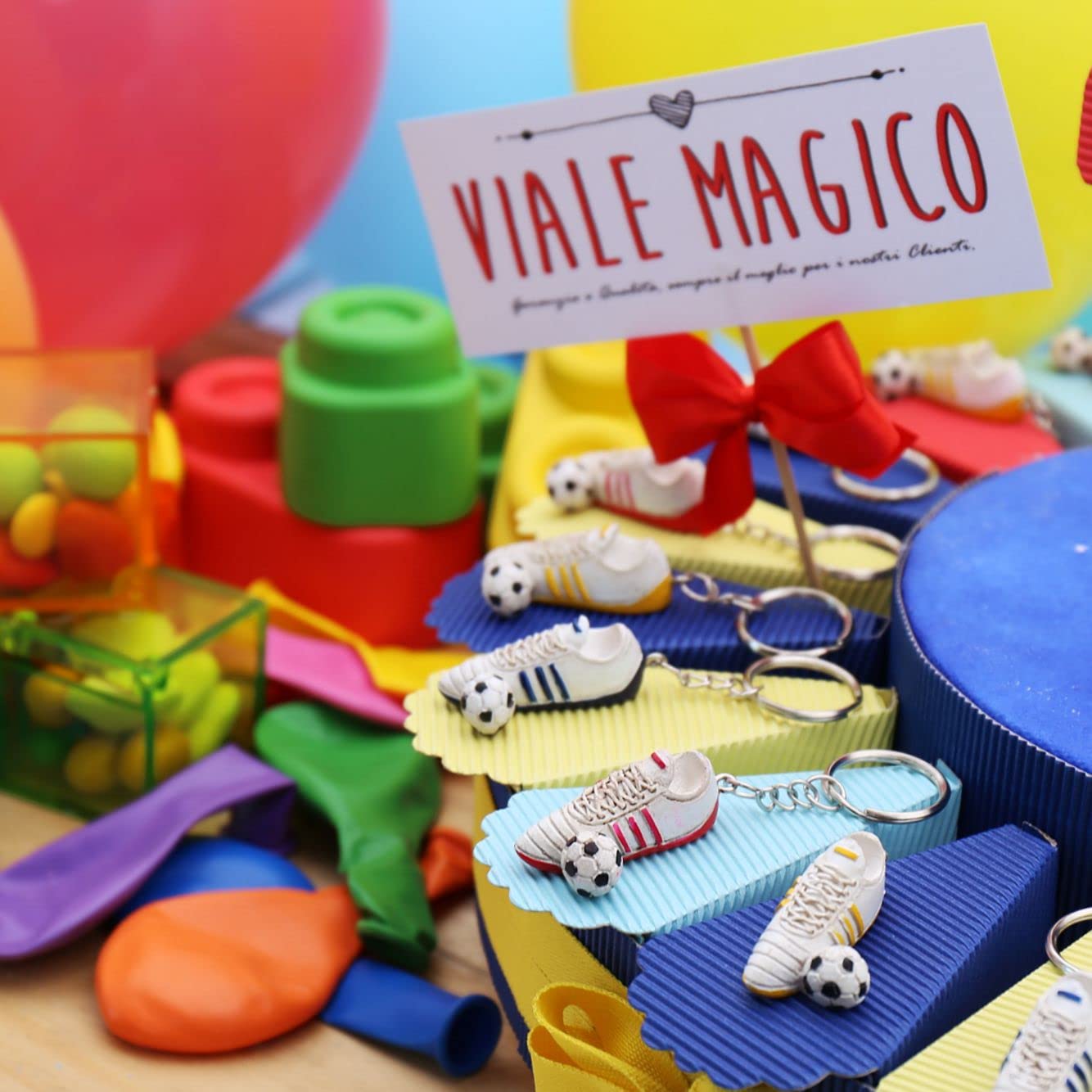 Viale Magico Torta Bomboniere Ragazzo Compleanno Portachiave Scarpetta Calcio Colorate 35 fettine