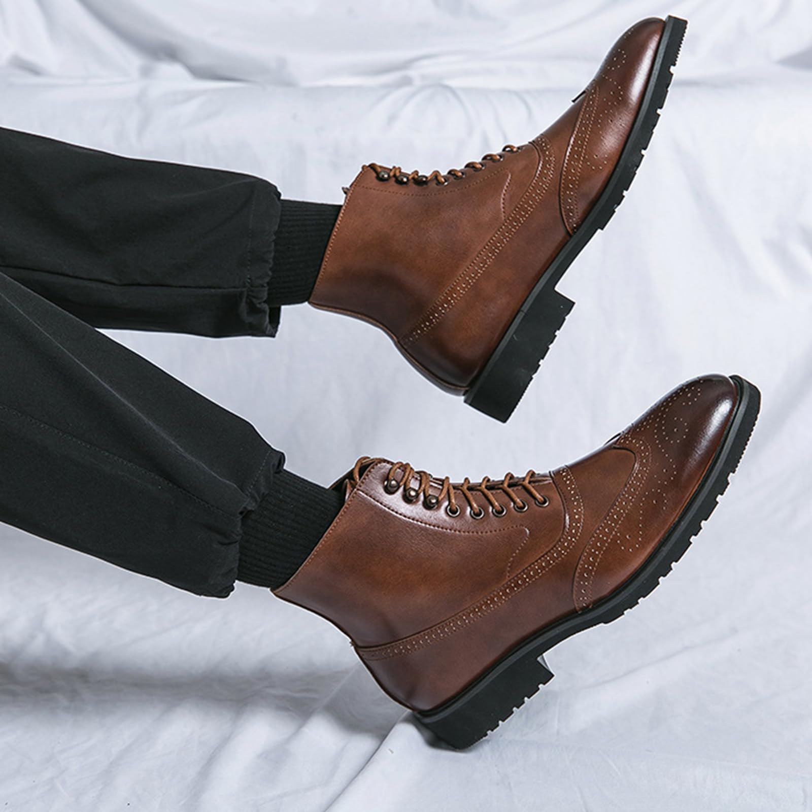 Stivaletto Chukka alla Caviglia Formale con Lacci da Uomo
