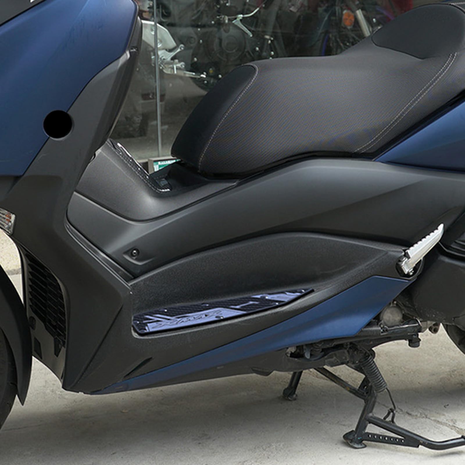 Poggiapiedi per moto con costruzione in gomma antiscivolo, pedane per Xmax300 2020-2024, copertura poggiapiedi