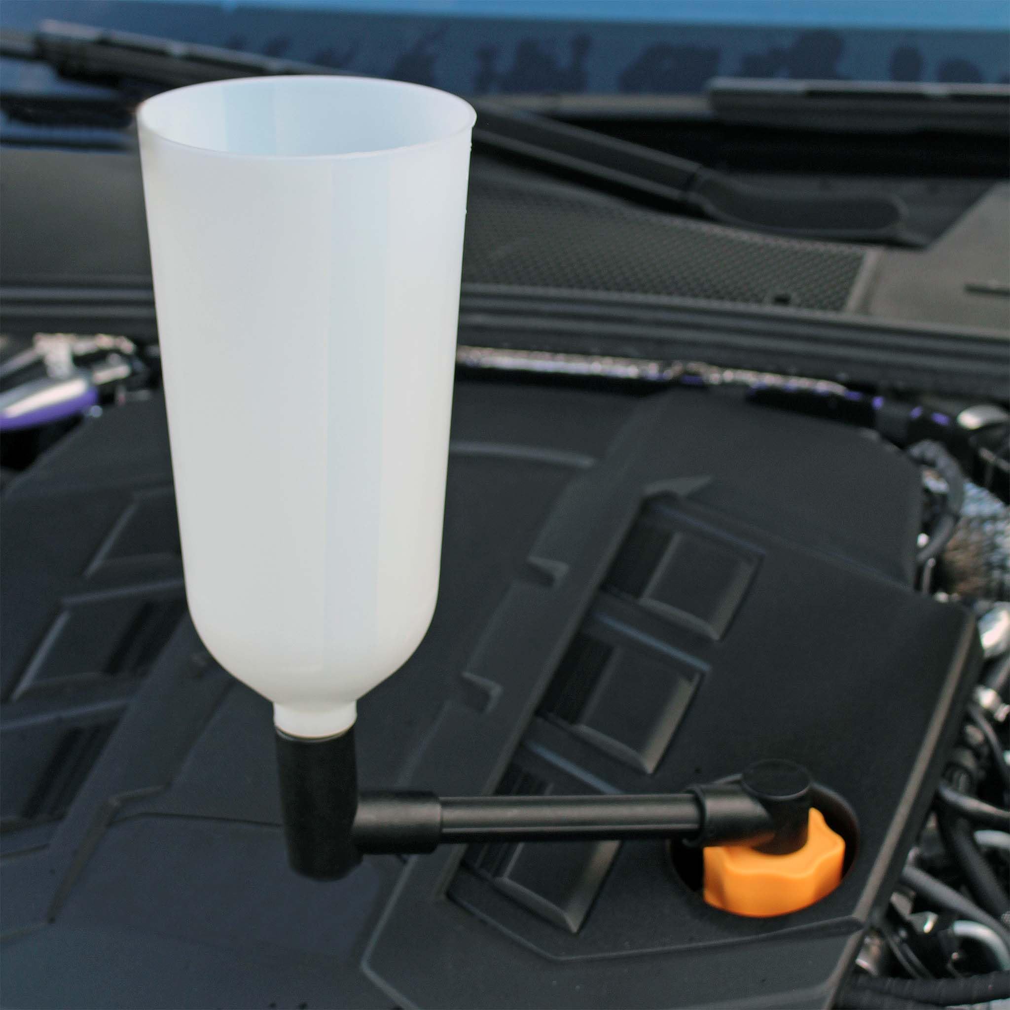 XPOtool Kit de Trémie de remplissage d’huile 8 pièces - avec Entonnoir, Bras rallonge et 6 adaptateurs M32, M35, M37, M42, 2 avec baïonnette - Remplissage moteur automobile