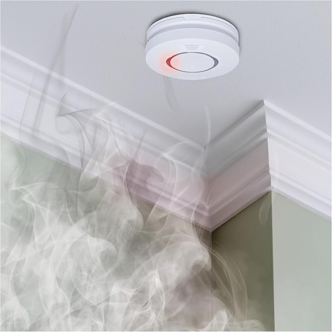 EMOS - Detector de humo con señalización óptica y acústica 85 dB, 10 años de vida útil, detector de incendios con cable conectado a la red de 230 V, batería de emergencia de 9 V para fallo