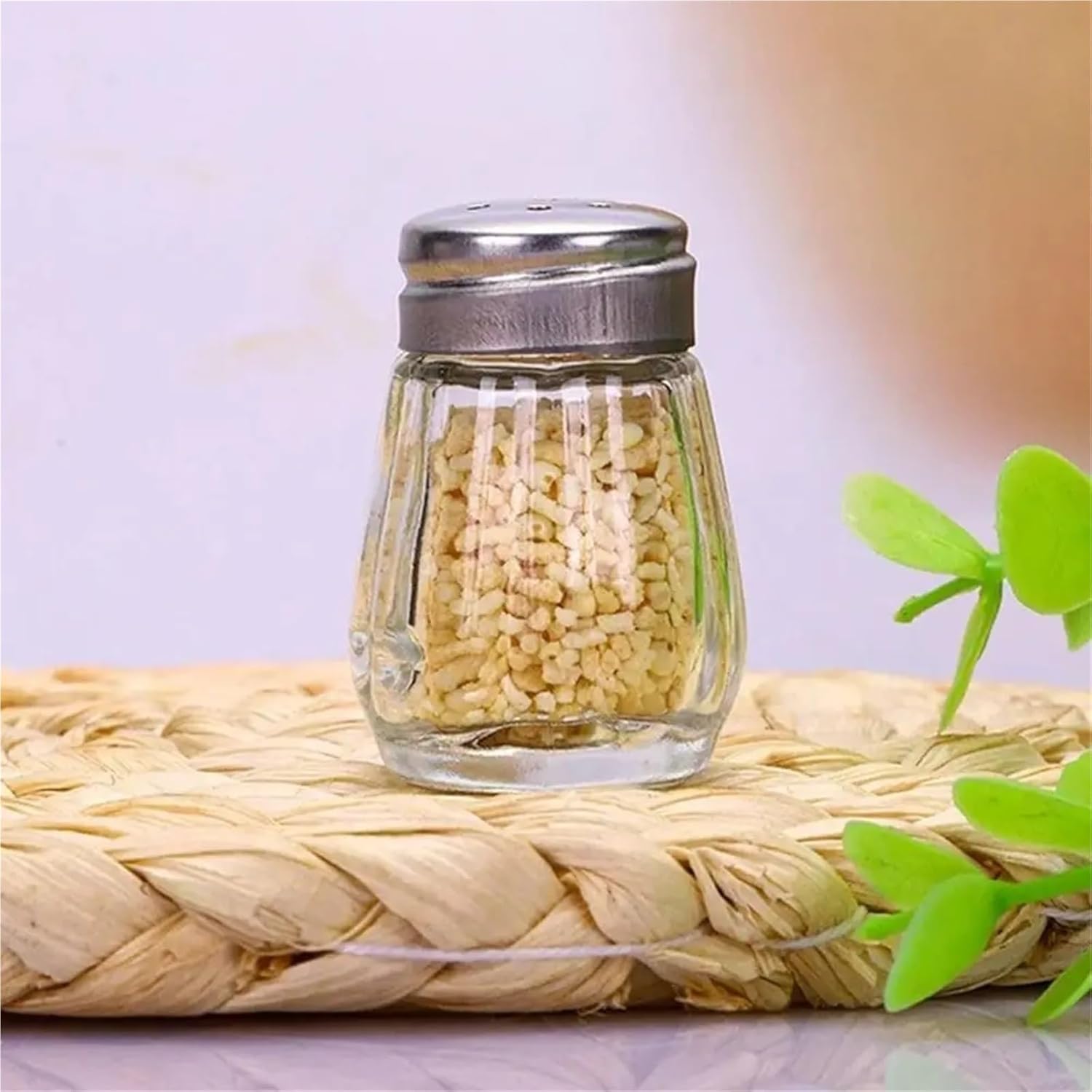 Small Salt and Pepper Shakers 20PCS 10/15ML Mini Spice Bottle Clear Glass BBQ Pepper Seasoning Salt Shaker Food Storage Container with Lid for Picnic And Camping(1)