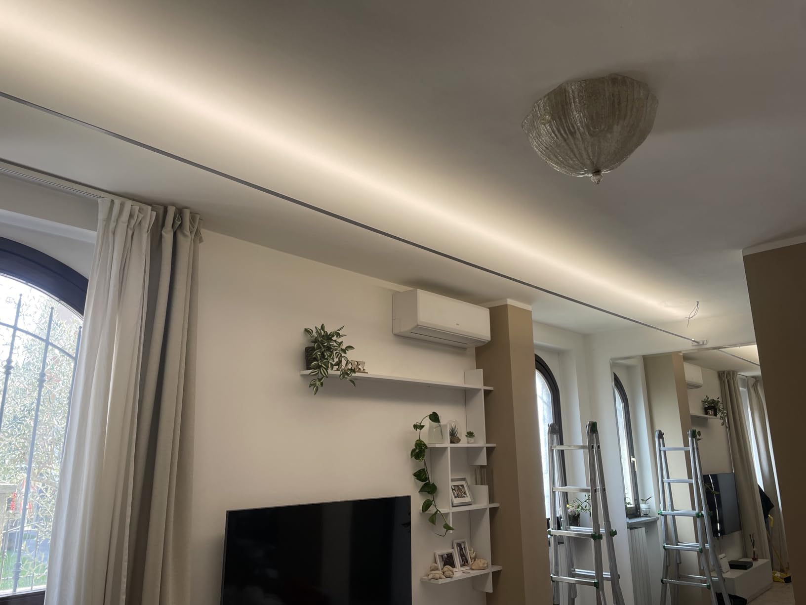 Moderna Corridoio Lampada da parete Lineare LED Skyline Camera da letto Luci di linea COB Applique da parete Interni Strisce Acciaio inox Lampada da Comodino Regolabile per Soggiorno Scale (4000K,5M)