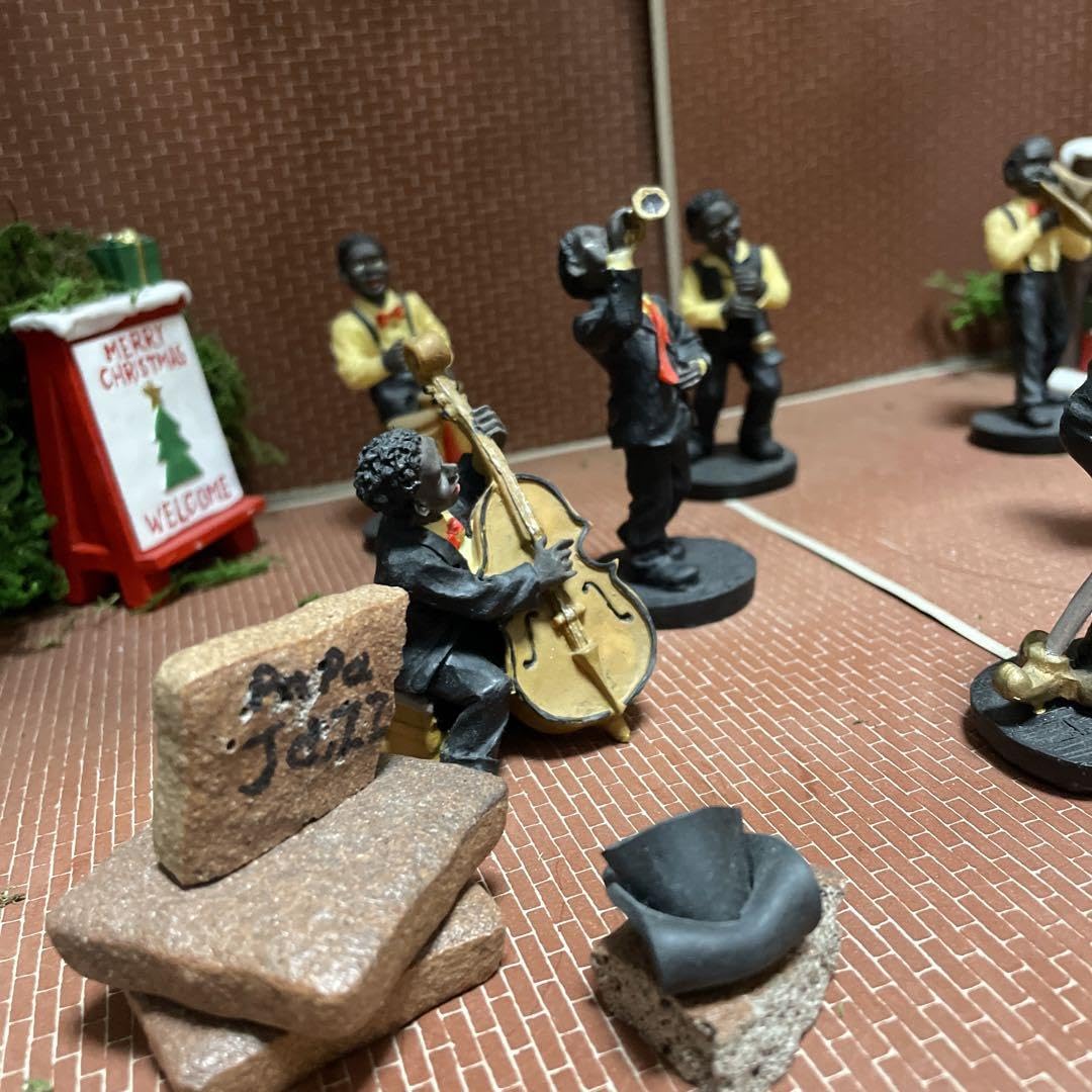 ジャズバンド 陶器フィギュアセット 8体 Amazon.co.jp: 幸せの黒人ジャズバンドフィギュア 8体