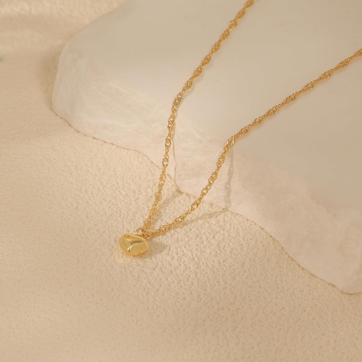 Ewrkbr Gold Heart Necklace for Women,14K Gold Plated Charm Necklace Dainty Love Pendant Necklace Cute Gold Necklace for Women Valentine's Day Gifts Trendy Gold Heart Necklace for Women Gifts - Image 5