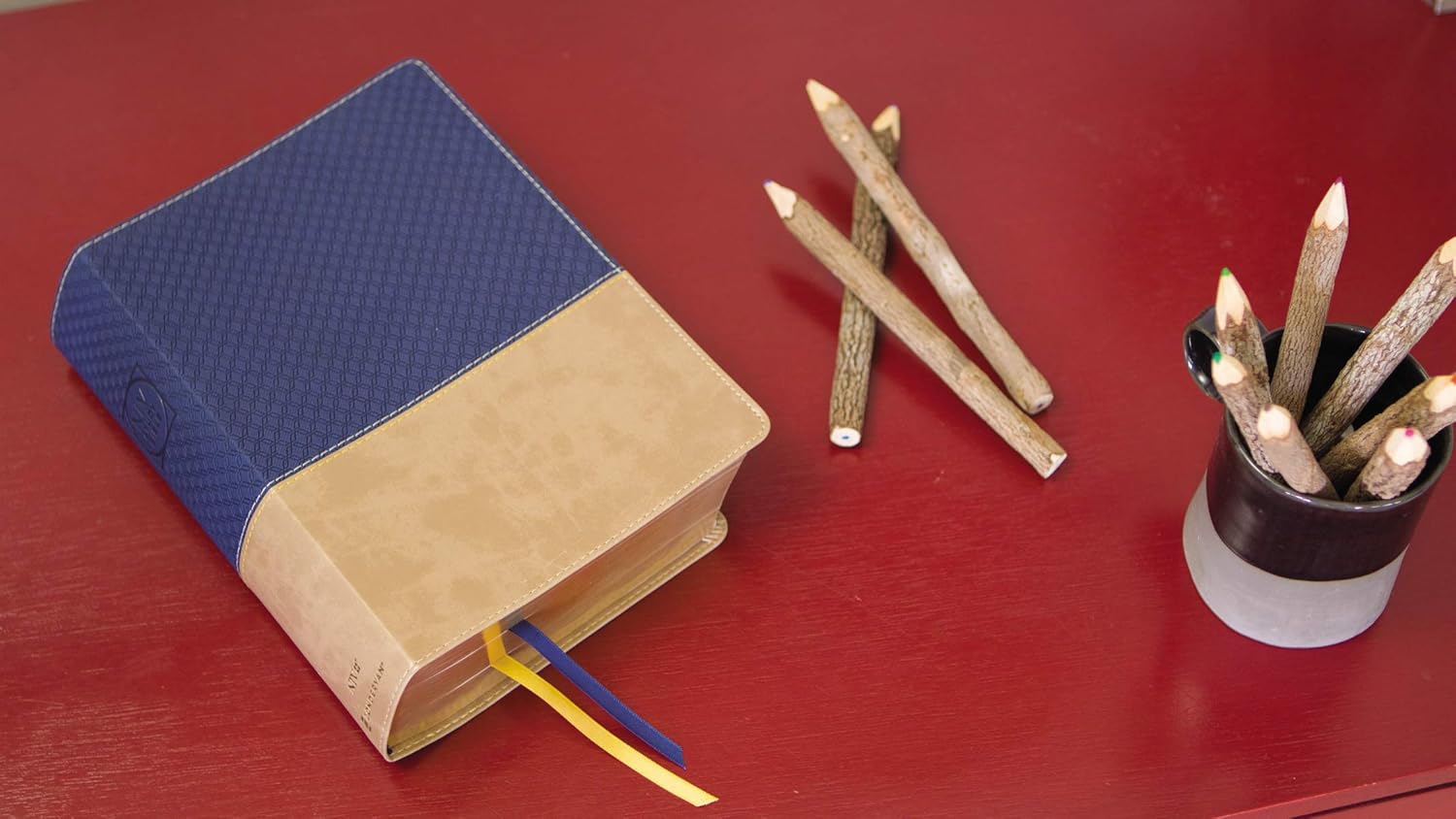 NIV Study Bible, Fully Revised Edition (Study Deeply. Believe Wholeheartedly.), Leathersoft, Navy/Tan, Red Letter, Comfort Print - Image 3