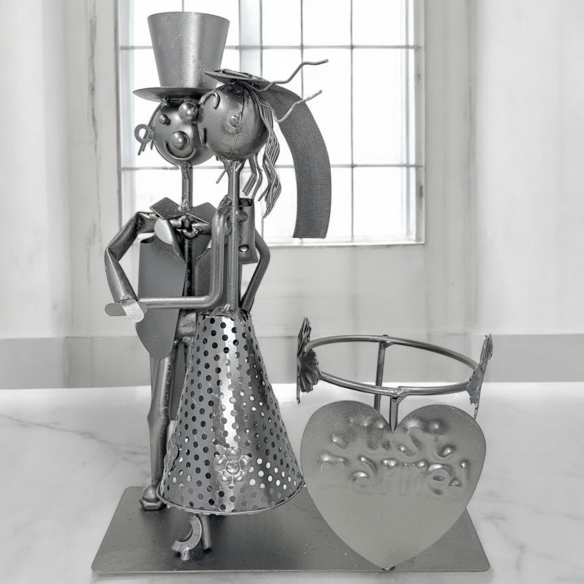 MIJOMA Porte-bouteille de vin « Couple de mariés » - Décoration de mariage romantique en métal - 28 cm - Idéal pour champagne, vin et décoration de table