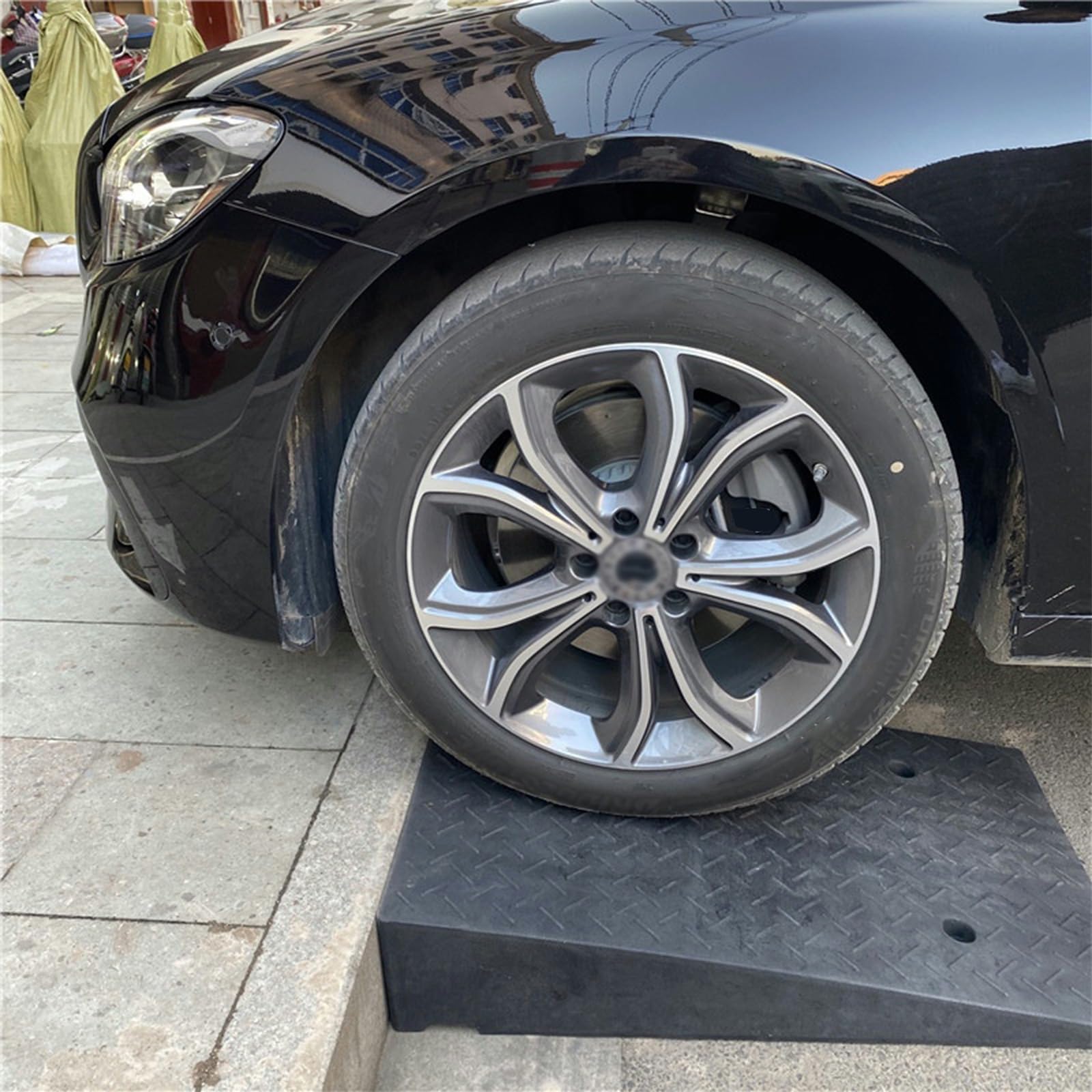 Thickened Anti-Slip Driveway Curb Ramps, Sidewalk Ramps for Vehicles, Suitable for Wheelchairs, Stairs, Bicycles and Motorcycles(50 x 9 cm/20 x 3.5 in)
