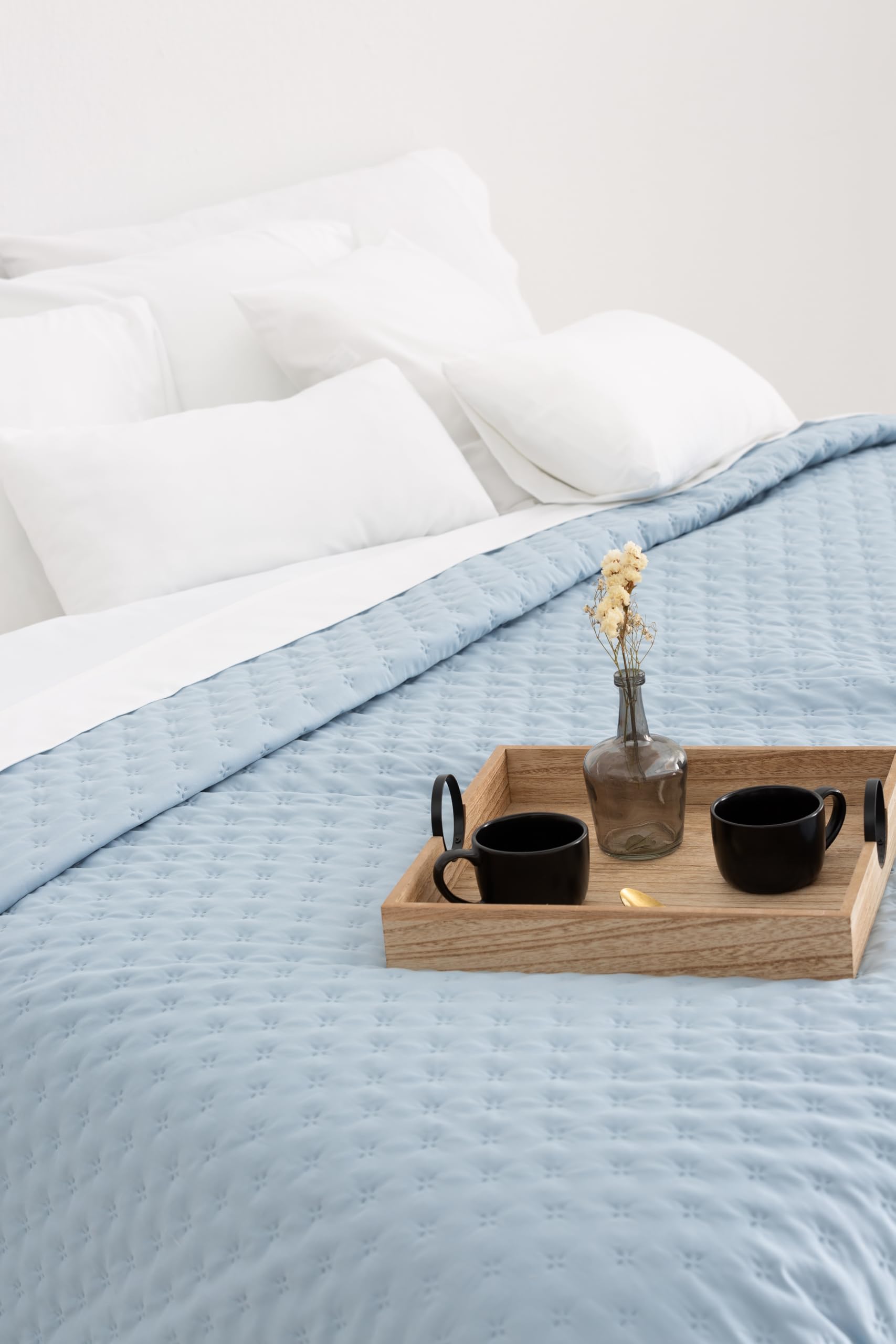 Todocama Etoile - Couvre-lit boutis Fin avec Motif étoiles, pour Printemps, été, Automne et Hiver. 100% Microfibre Extra Douce - Housse de lit Multifonction pour lit de 140/150/160-250 x 260 cm