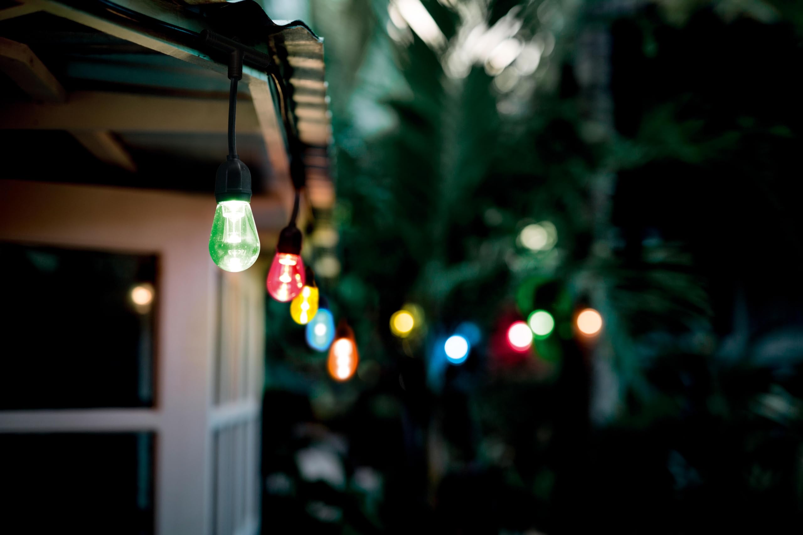 LEDVANCE SMART+ String catena di luci colorate WiFi da esterno, 4,5 W, 240 lm, nera, luce bianca calda (3000 K) e luce RGB 16 milioni di colori, controllo da app, compatibile con Amazon, Google, IP44