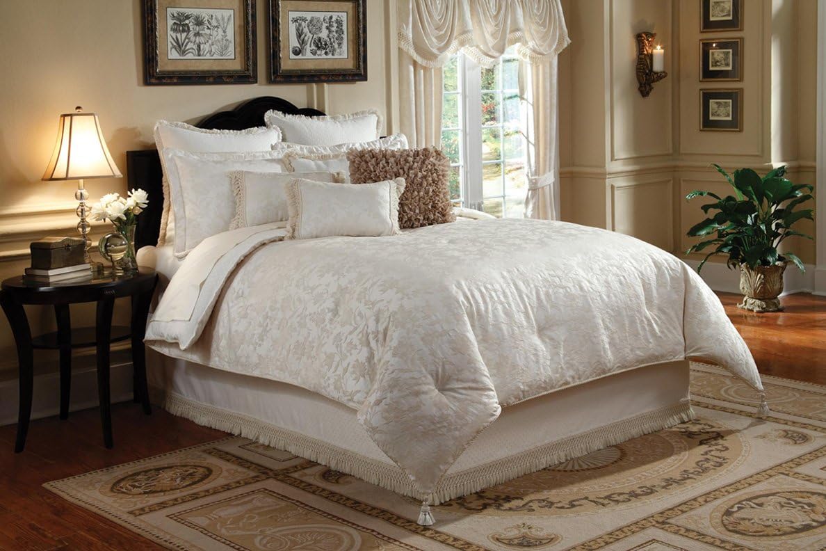 Veratex Bedding Collection Trento 4Piece Comforter Set