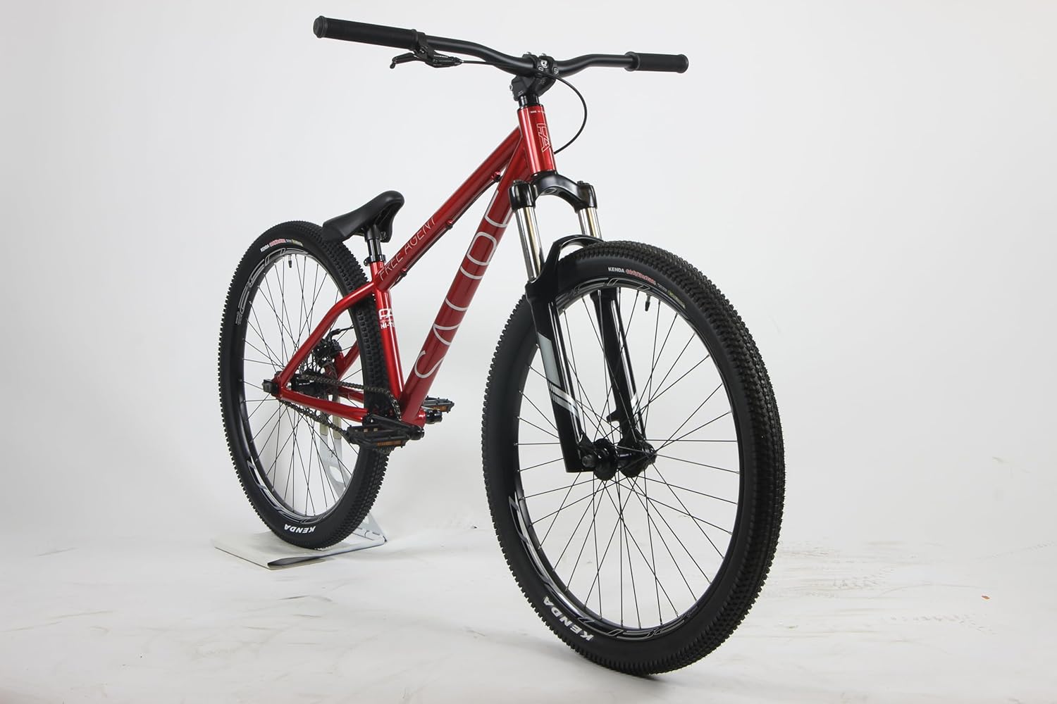 Gravity Salire SJ-50 Dirt Jumper Bike with Disc Brake Suspension Fork 26 inch Wheels