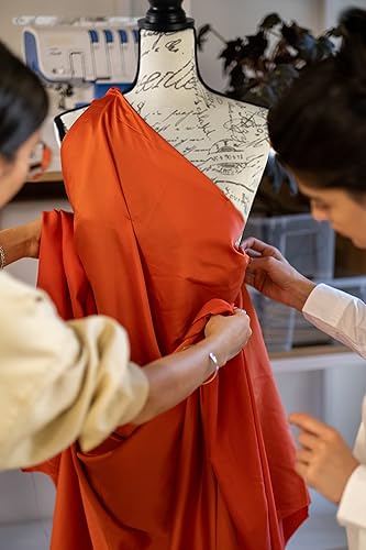 Miniatura 6 de SIMEFUL Maniquíes femeninos con soporte de base de trípode, maniquí ajustable de altura de 52 a 67 pulgadas, forma de ropa portátil para coser