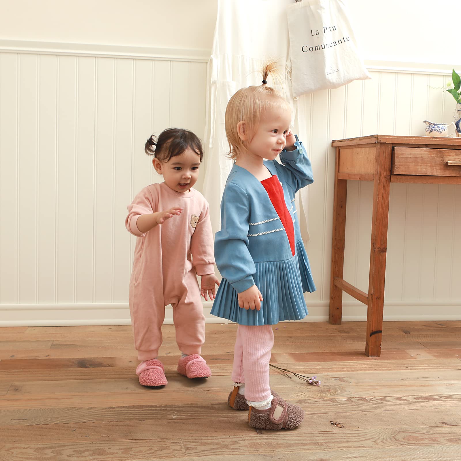 LACOFIA Chaussons Bébé Garçon Fille Chaussures Pantoufle Antidérapantes Chaude Hiver pour Enfant
