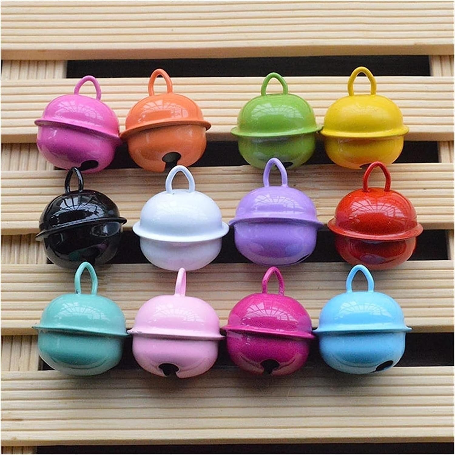 Jingle Bells,Christmas Decorations,20pcs Colorful Iron Metal Jingle Bell Christmas Decoration Pet Pendants Key DIY Crafts Handmade Accessories 22mm (Color : Rood, Size : 22mm) (Color : D, Size : 22m