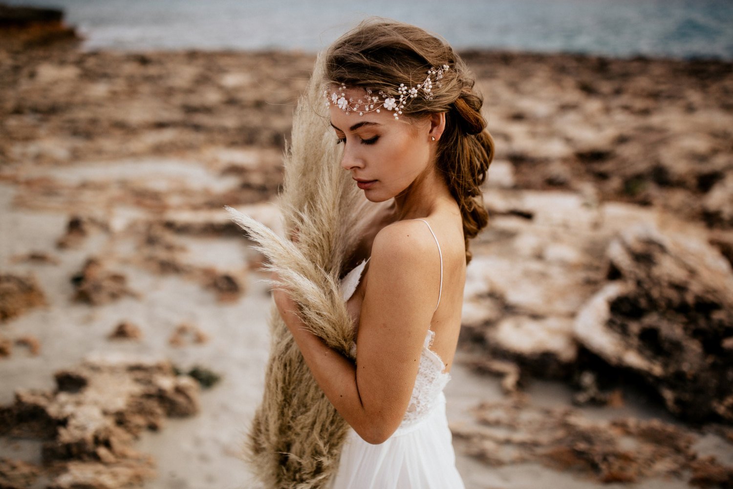 Kercisbeauty Handmade Boho Bridal Bridesmaids Flower Girls White Flower and Pearl Headband Vine Spring Headpiece Hair Vine Bridal Accessories Vintage Rustic Wedding (Gold) : Beauty & Personal Care