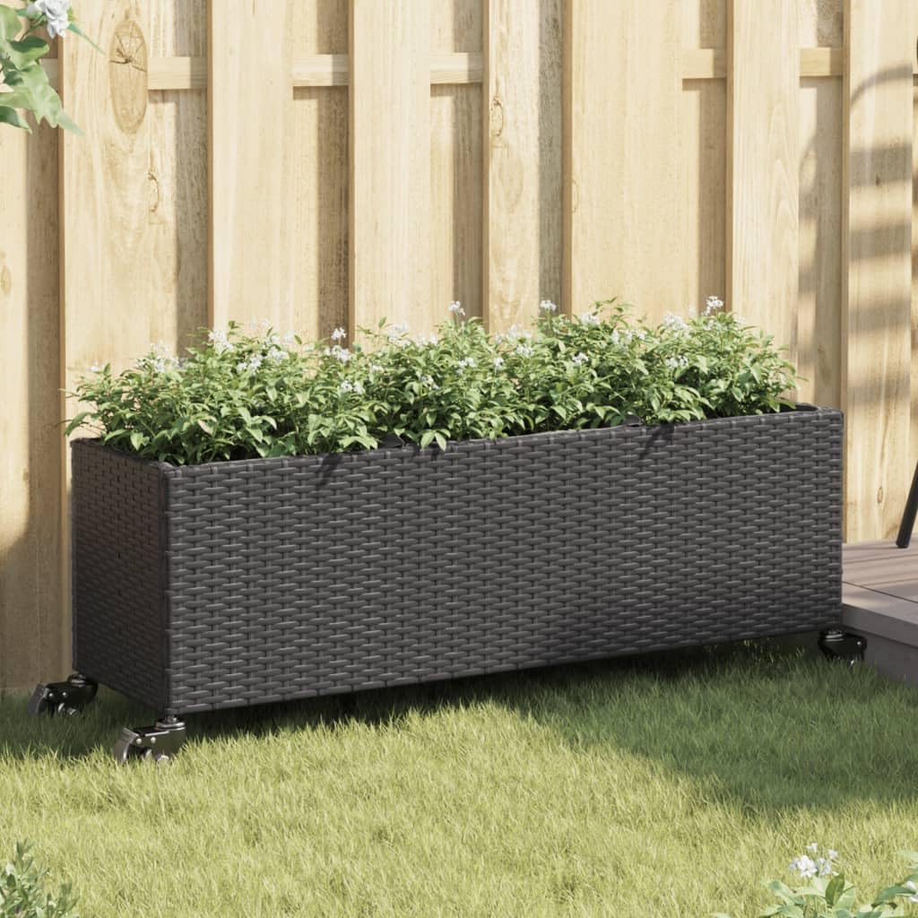 Czarna donica ogrodowa z kółkami i 3 wkładami rattan PE 107x32x38 cm do uprawy kwiatów na taras balkon dekoracja