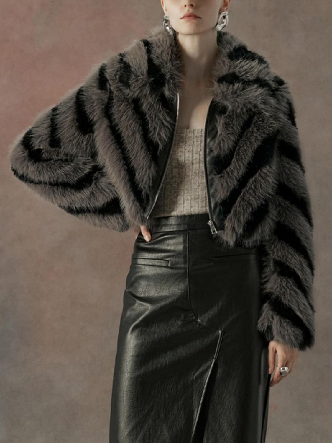 Bellivera Womens Faux Fur Leather Jacket Fleece Cropped Warm Fluffy Coat Soft Zip Outerwear - Image 5