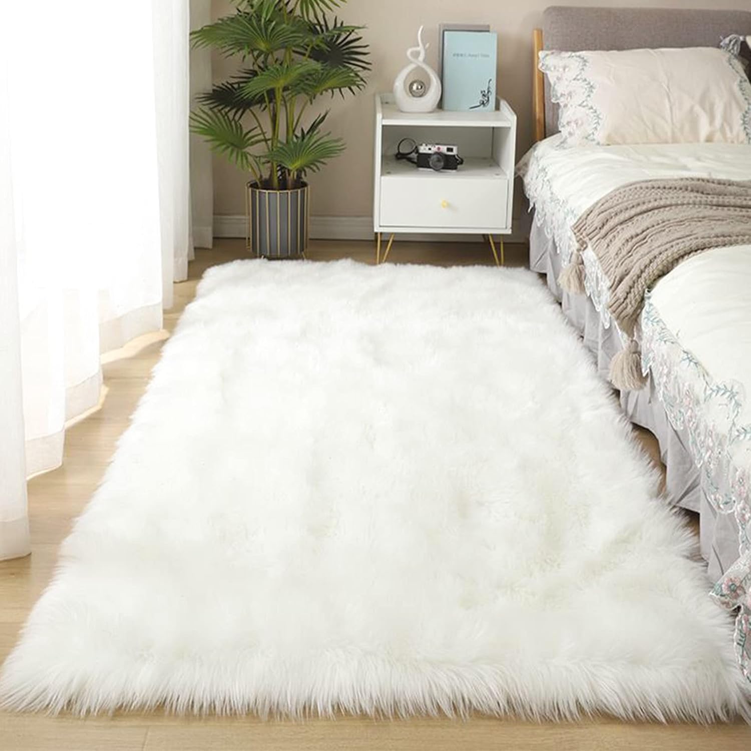 White Faux Fur Rug 4x6 Feet Soft Fluffy Shaggy Area Rug for Living Room Bedroom Kids Room Nursery Washable Fuzzy Rug Home Decor Plush Carpet, Rectangle White 4' x 6' (Rectangular)